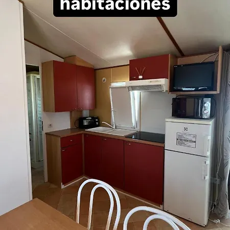 Rural Coral Apartment *